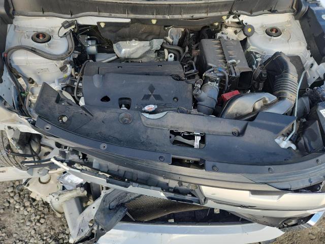 JA4APUAU5NU022367 - 2022 MITSUBISHI OUTLANDER ES WHITE photo 12