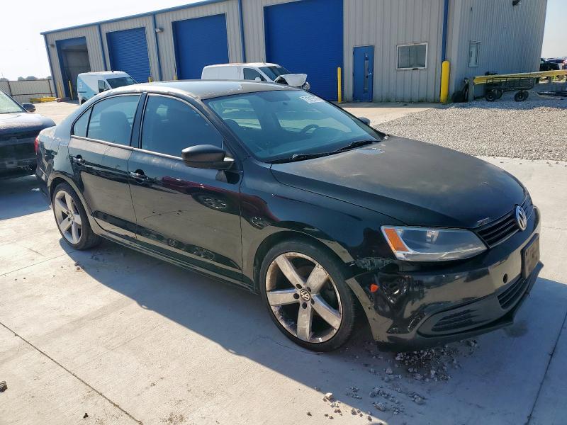 3VW2K7AJ5BM010457 - 2011 VOLKSWAGEN JETTA BASE BLACK photo 4