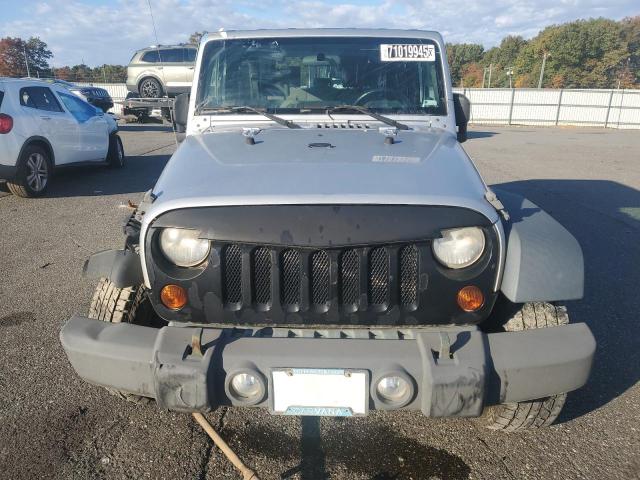 1J4GA2D19AL174198 - 2010 JEEP WRANGLER SPORT 银色 照片 5