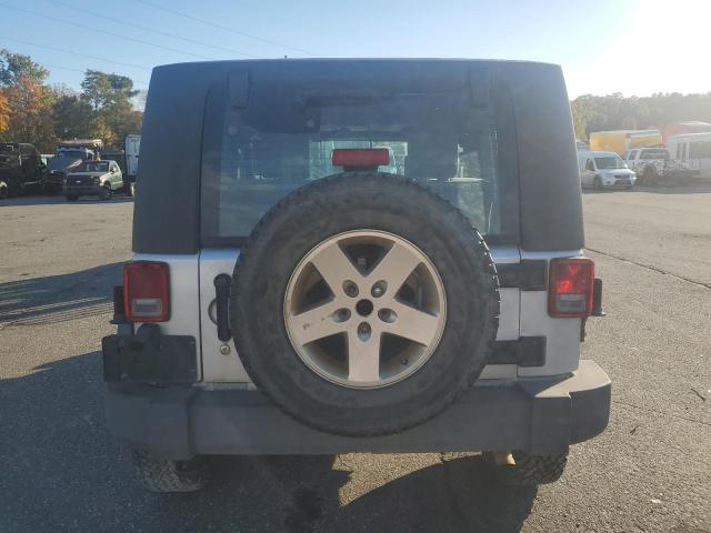 1J4GA2D19AL174198 - 2010 JEEP WRANGLER SPORT 银色 照片 6