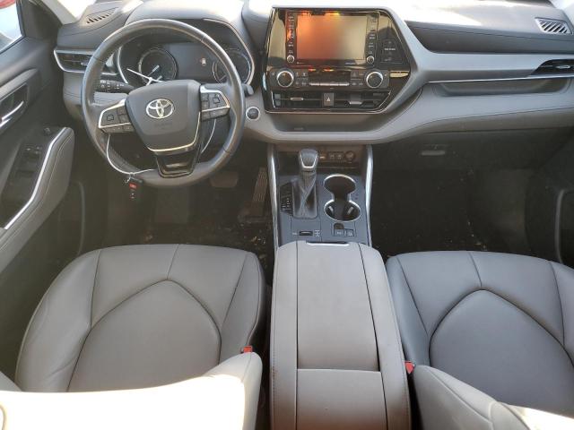 5TDGZRAH5LS513761 - 2020 TOYOTA HIGHLANDER XLE WHITE photo 8