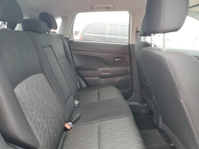 JA4ARUAU6NU002378 - 2022 MITSUBISHI OUTLANDER ES SILVER photo 11