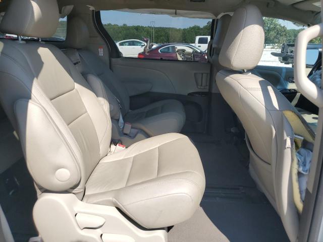 5TDYK3DC2FS683487 - 2015 TOYOTA SIENNA XLE WHITE photo 11