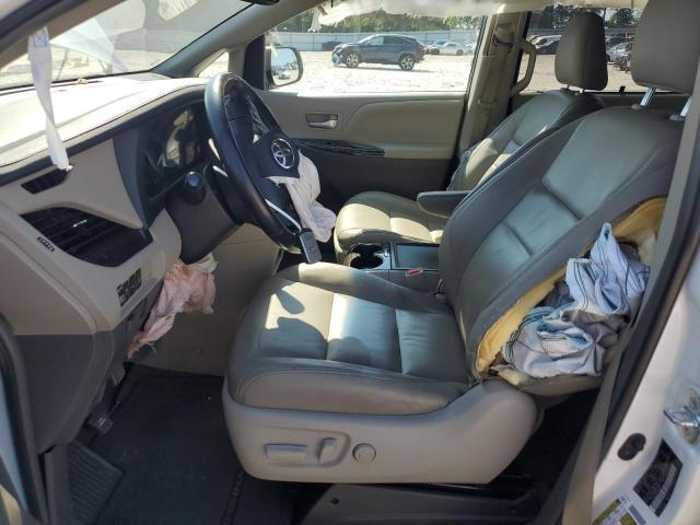 5TDYK3DC2FS683487 - 2015 TOYOTA SIENNA XLE WHITE photo 7