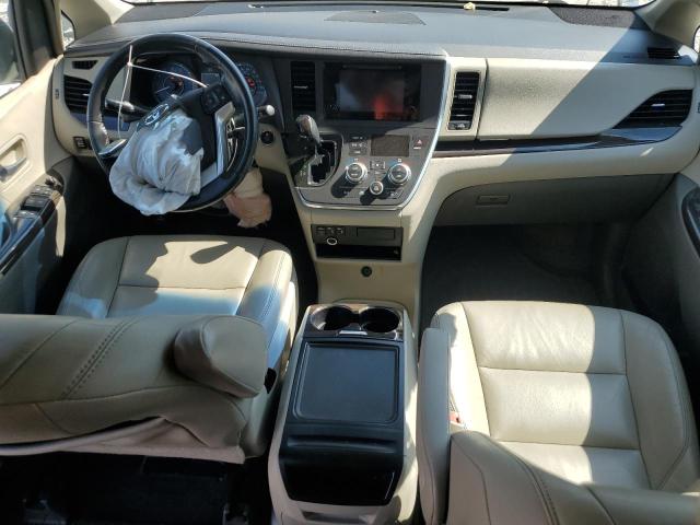 5TDYK3DC2FS683487 - 2015 TOYOTA SIENNA XLE WHITE photo 8