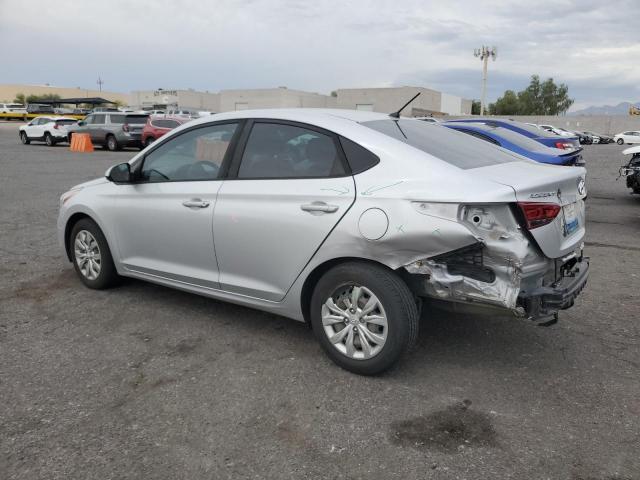 3KPC24A31JE024419 - 2018 HYUNDAI ACCENT SE Күміс фото 2