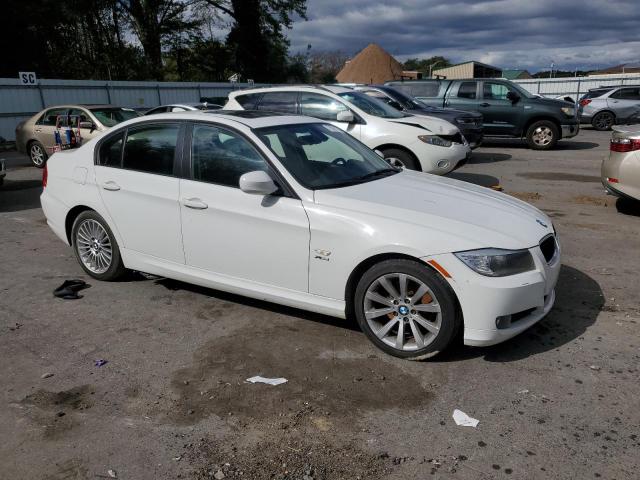 WBAPK5G58BNN79281 - 2011 BMW 328 XI SULEV WHITE photo 4