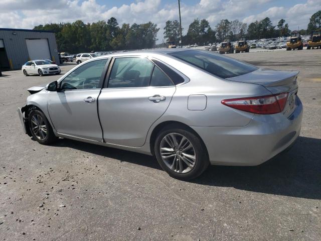 4T1BF1FK8GU136431 - 2016 TOYOTA CAMRY LE SILVER photo 2