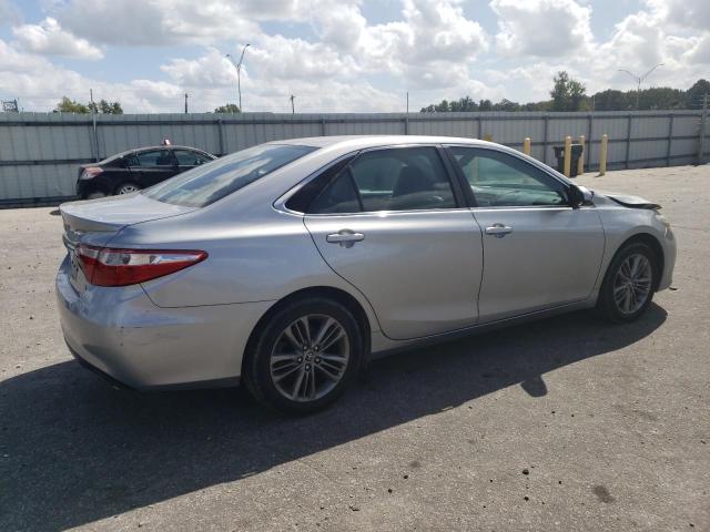 4T1BF1FK8GU136431 - 2016 TOYOTA CAMRY LE SILVER photo 3