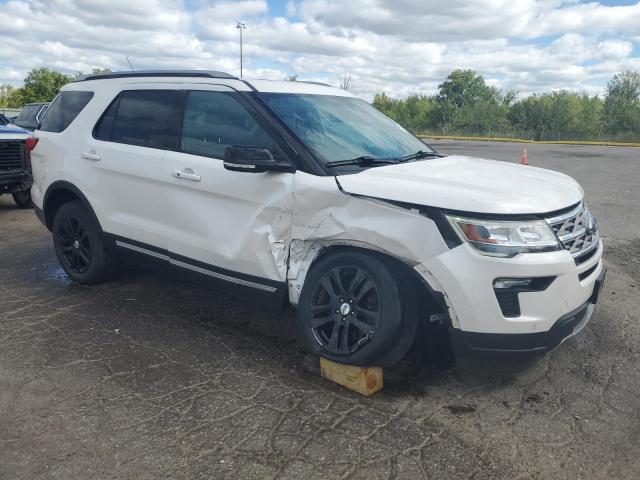 1FM5K8D84JGB49918 - 2018 FORD EXPLORER XLT Білий фото 4