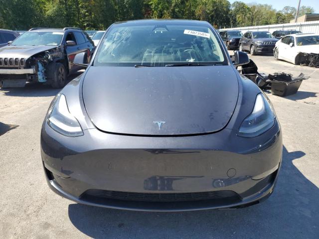 7SAYGDEE9RA232640 - 2024 TESLA MODEL Y ნაცრისფერი ფოტო 5