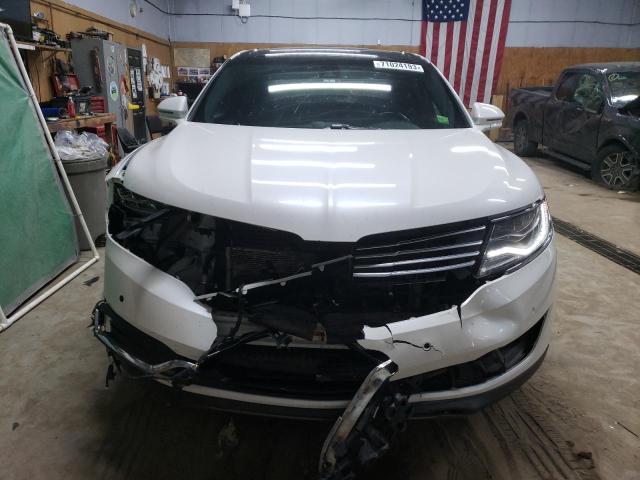 2LMPJ8LRXGBL38910 - 2016 LINCOLN MKX RESERVE Սպիտակ լուսանկար 5