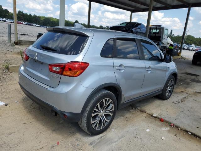 JA4AP3AU5HZ042474 - 2017 MITSUBISHI OUTLANDER ES SILVER photo 3