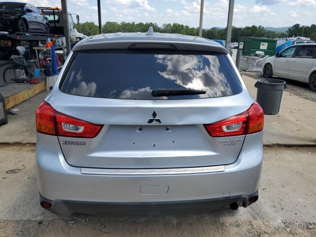 JA4AP3AU5HZ042474 - 2017 MITSUBISHI OUTLANDER ES SILVER photo 6