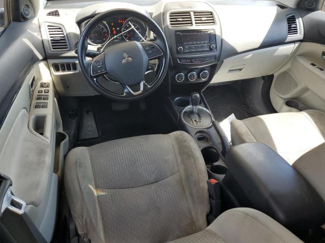 JA4AP3AU5HZ042474 - 2017 MITSUBISHI OUTLANDER ES SILVER photo 8