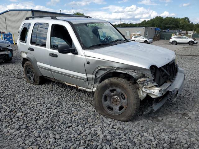 1J4GL48K75W695126 - 2005 JEEP LIBERTY SPORT SILVER photo 4