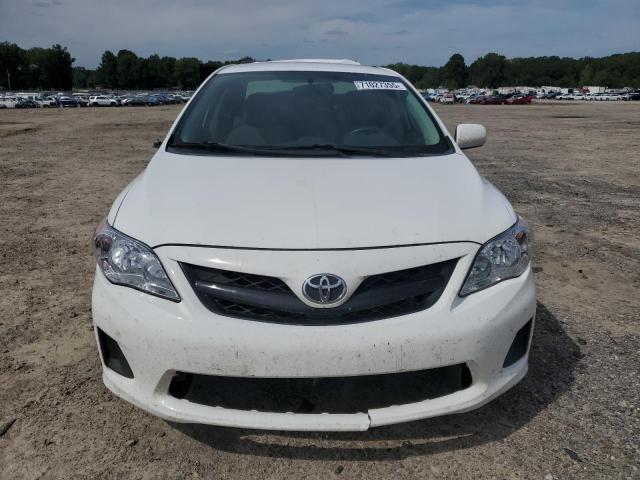 5YFBU4EE8DP141760 - 2013 TOYOTA COROLLA BASE WHITE photo 5