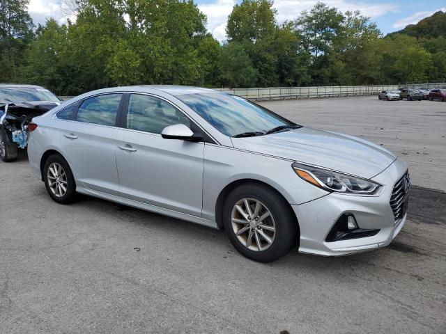 5NPE24AF3KH801974 - 2019 HYUNDAI SONATA SE SILVER photo 4