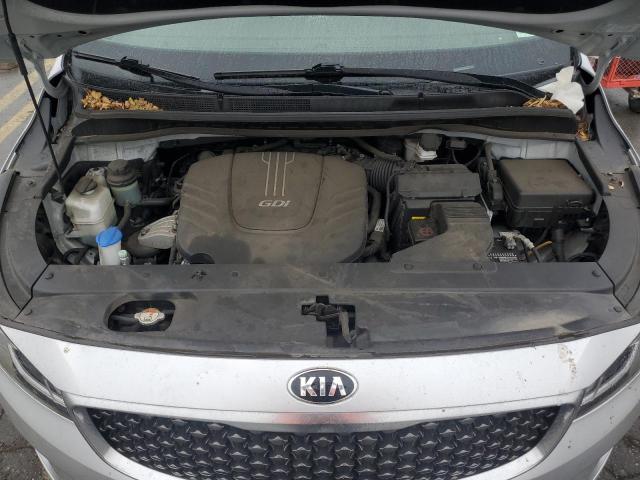 KNDMB5C13J6398204 - 2018 KIA SEDONA LX SILVER photo 12