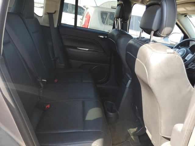 1C4NJCEA6GD720265 - 2016 JEEP COMPASS LATITUDE SILVER photo 11