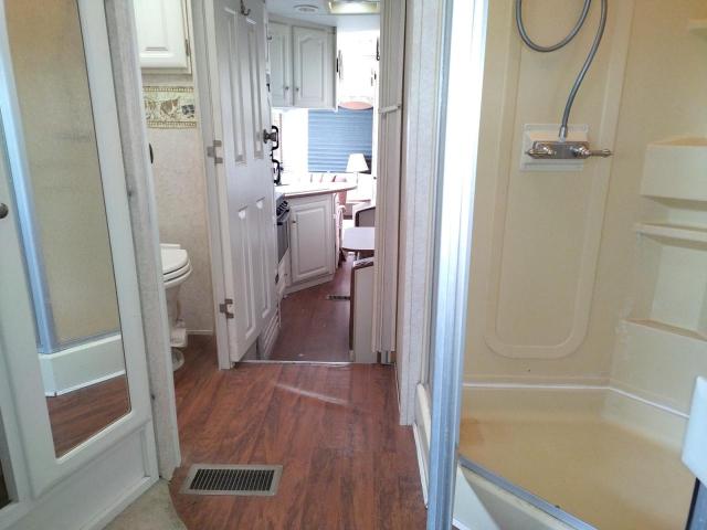 4YDF28F224J909009 - 2004 KEYSTONE OUTBACK WHITE photo 9