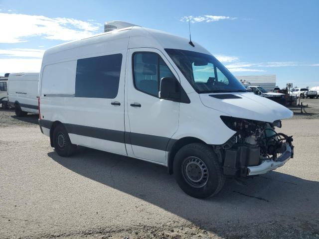 W1W4NBHY6PT148479 - 2023 MERCEDES-BENZ SPRINTER 2500 WHITE photo 4