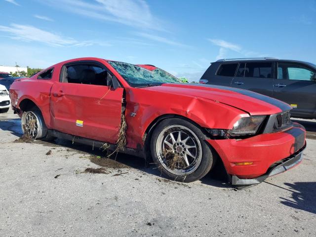 1ZVBP8CH1A5139771 - 2010 FORD MUSTANG GT RED photo 4