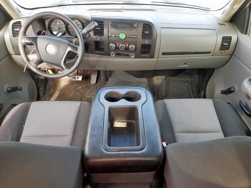 1GCEC19X07Z653596 - 2007 CHEVROLET SILVERADO C1500 CLASSIC WHITE photo 8