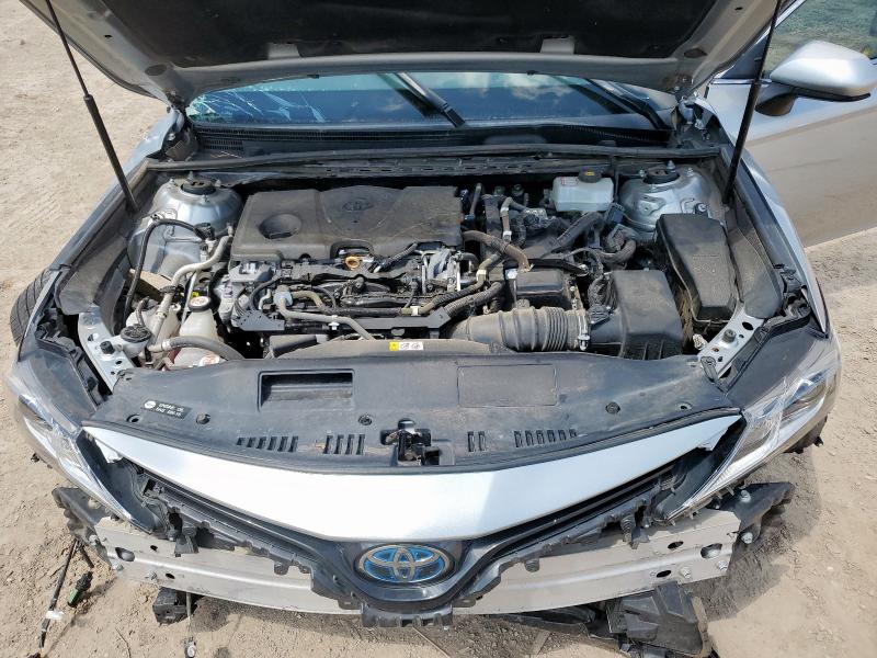 4T1C31AK2LU012752 - 2020 TOYOTA CAMRY LE SILVER photo 11