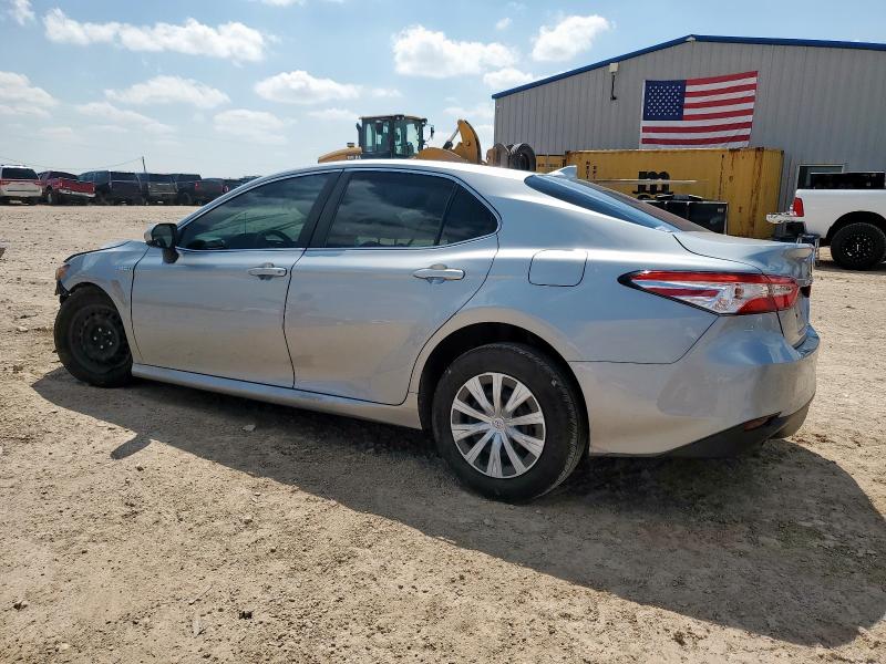 4T1C31AK2LU012752 - 2020 TOYOTA CAMRY LE SILVER photo 2