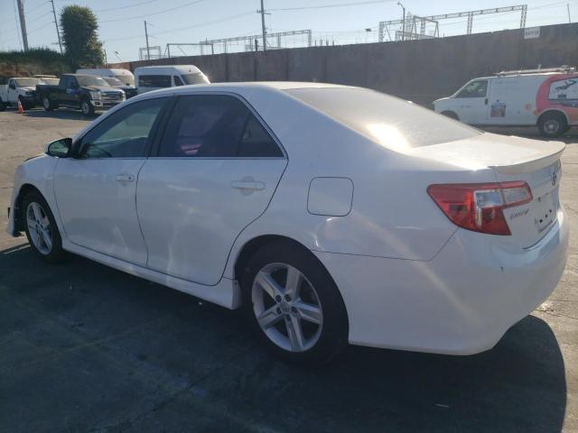 4T1BF1FK6CU150497 - 2012 TOYT CAMRY BASE WHITE photo 2
