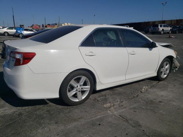 4T1BF1FK6CU150497 - 2012 TOYT CAMRY BASE WHITE photo 3