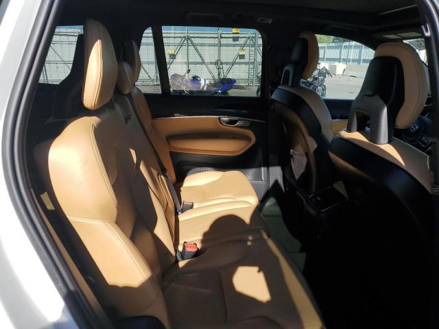 YV4A22PK5J1330839 - 2018 VOLVO XC90 T6 WHITE photo 11