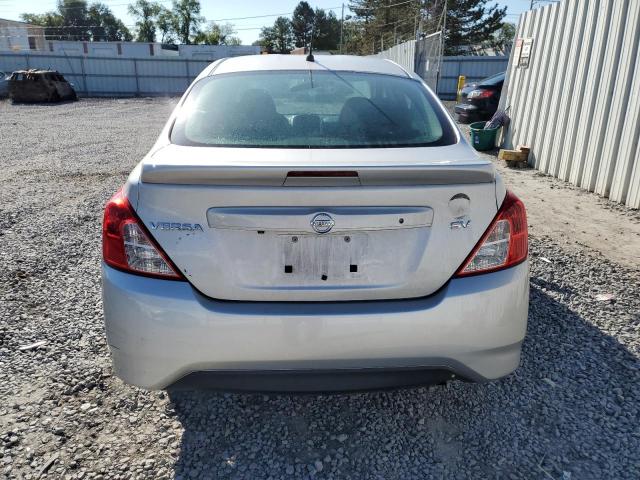 3N1CN7AP1KL879262 - 2019 NISSAN VERSA S SILVER photo 6