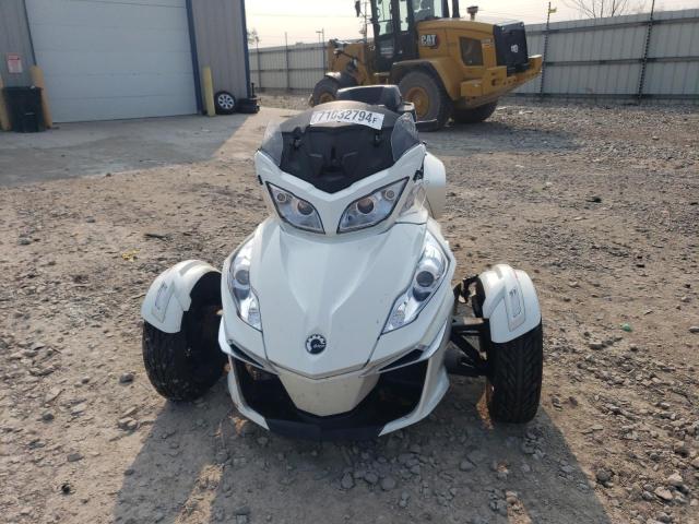 2BXNBDD23GV002562 - 2016 CAN-AM SPYDER ROA RT WHITE photo 2