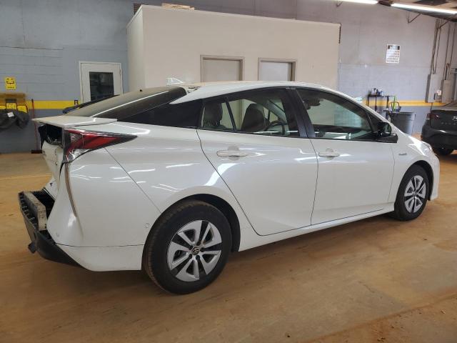 JTDKARFU6J3060241 - 2018 TOYOTA PRIUS WHITE photo 3