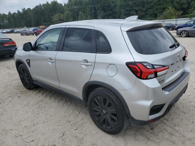 JA4APUAU2NU008491 - 2022 MITSUBISHI OUTLANDER ES Серебристый фото 2
