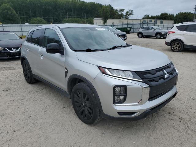 JA4APUAU2NU008491 - 2022 MITSUBISHI OUTLANDER ES Серебристый фото 4