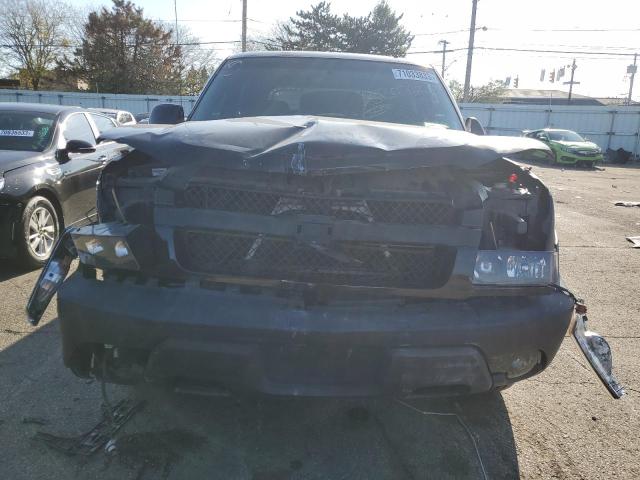 3GNEC13T62G120643 - 2002 CHEVROLET AVALANCHE C1500 BLACK photo 5