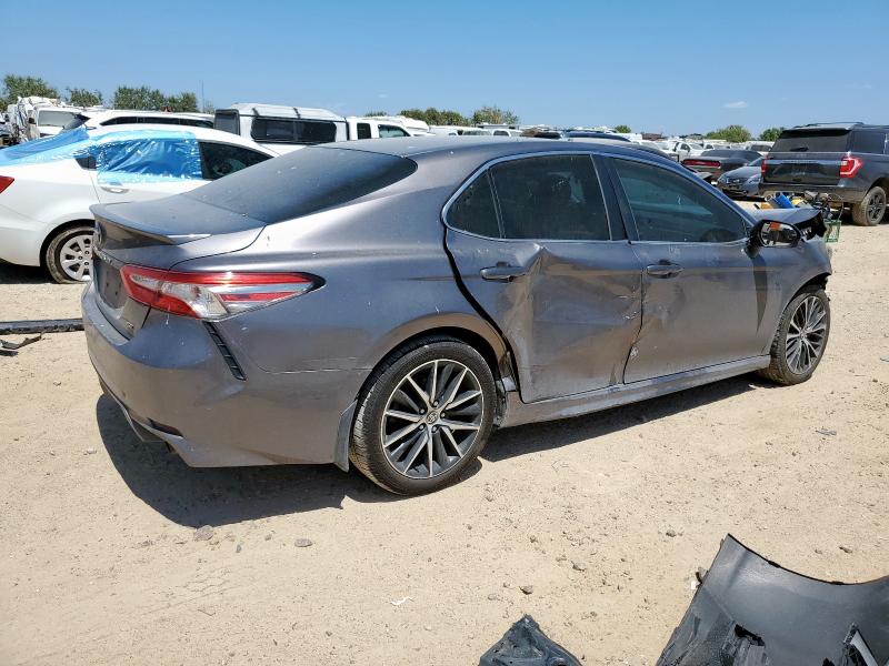 4T1B11HK5JU570065 - 2018 TOYOTA CAMRY L GRAY photo 3