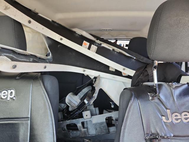 1C4PJMAK4CW183472 - 2012 JEEP LIBERTY SPORT WHITE photo 10