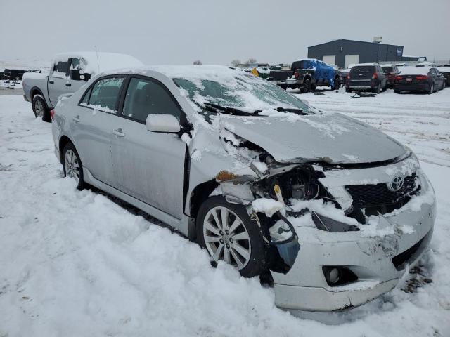 1NXBU4EE3AZ196806 - 2010 TOYOTA COROLLA BASE SILVER photo 4