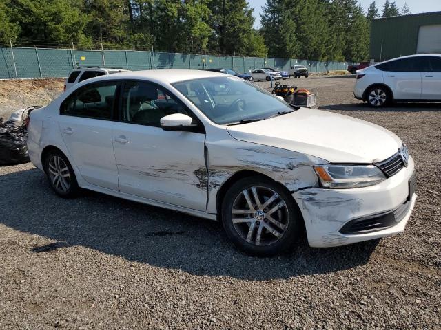 3VWDZ7AJ1BM318682 - 2011 VOLKSWAGEN JETTA SE WHITE photo 4