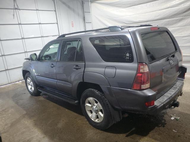 JTEBT14RX58018637 - 2005 TOYOTA 4RUNNER SR5 GRAY photo 2
