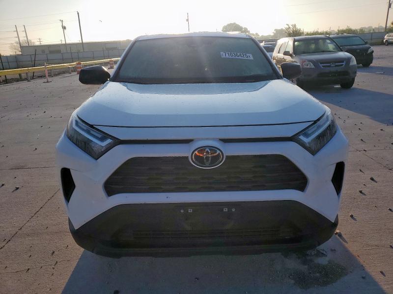 2T3H1RFV9RW313970 - 2024 TOYOTA RAV4 LE WHITE photo 5