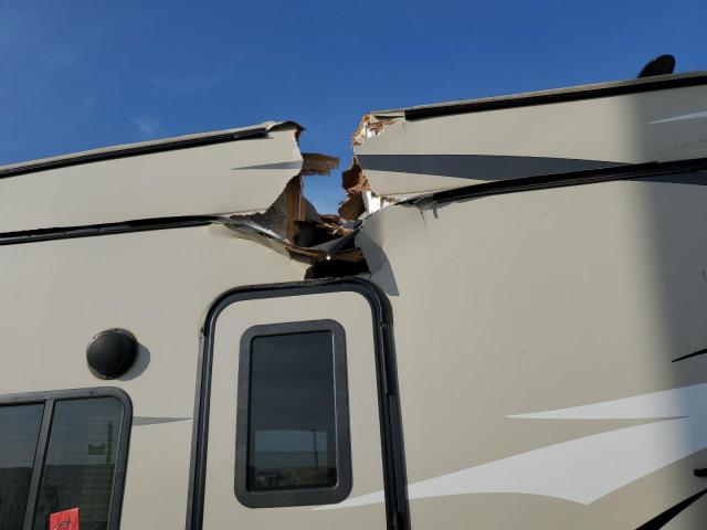 4YDF32B24K2508648 - 2019 KEYSTONE COUGAR WHITE photo 5