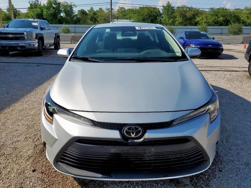 5YFB4MDE6RP188214 - 2024 TOYOTA COROLLA LE Gümüş foto 5