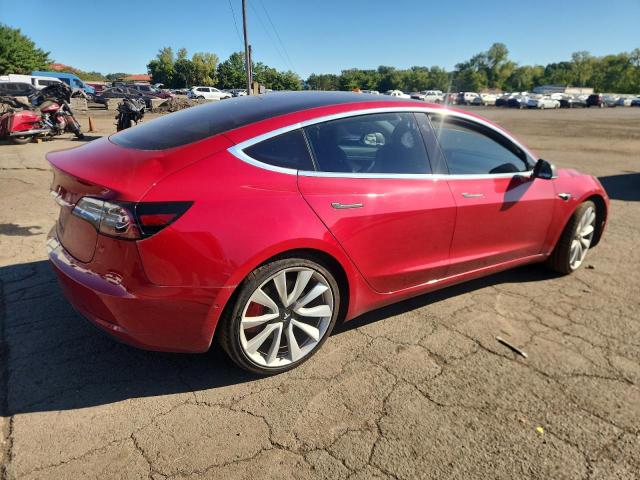 5YJ3E1EB0JF072799 - 2018 TESLA MODEL 3 წითელი ფოტო 3