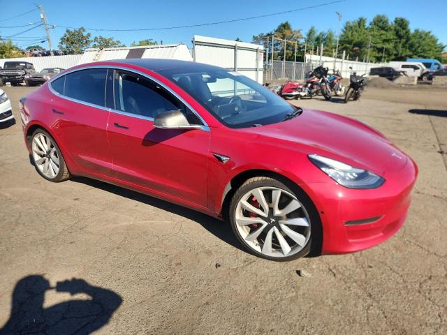 5YJ3E1EB0JF072799 - 2018 TESLA MODEL 3 წითელი ფოტო 4