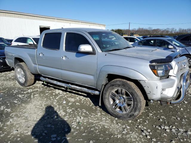 3TMMU4FN9CM049277 - 2012 TOYOTA TACOMA DOUBLE CAB LONG BED SILVER photo 4